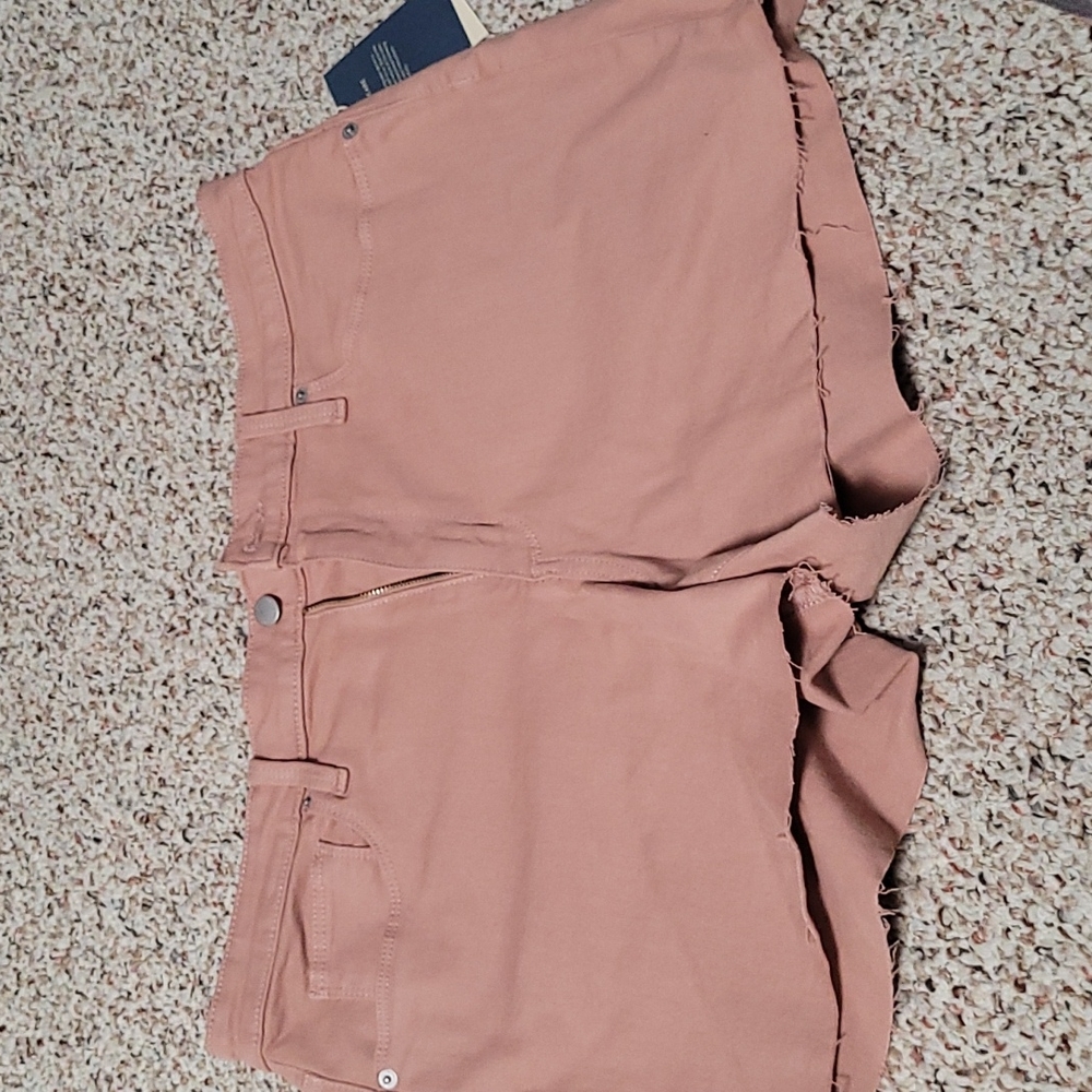 Universal Thread shorts
